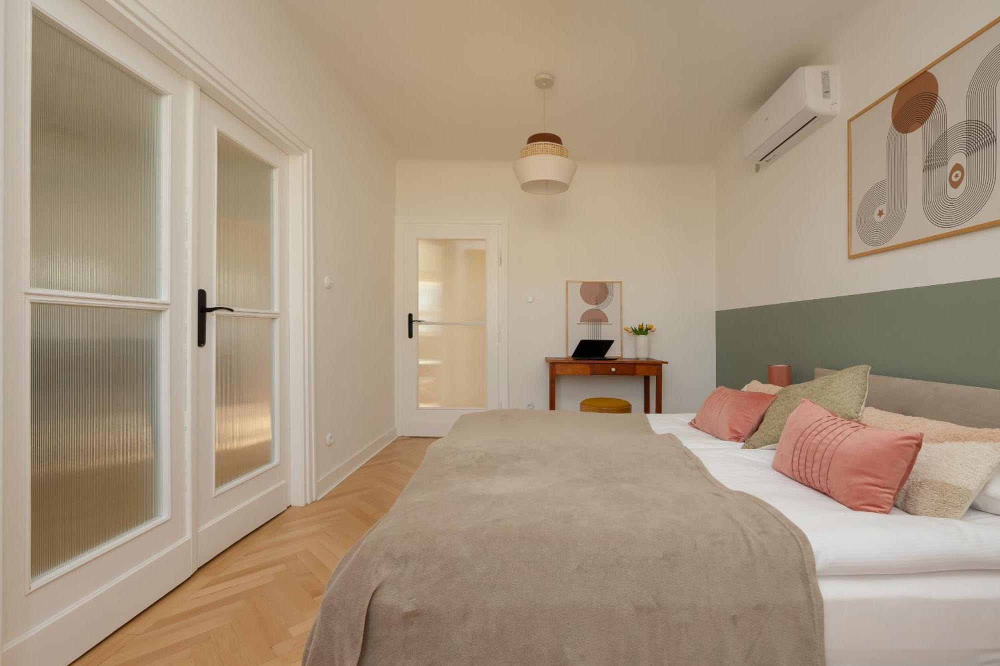 Apartment For 6 People Near Royal Baths Park By Renters Prestige 华沙 外观 照片